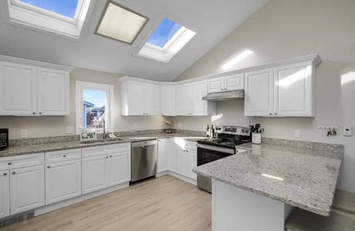 Hampton Apartamento | Family, Kid, & Pet-Friendly, Sleeps 6+, Backyard & Grill