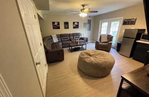 Lexington Casa | Family Lodgings near Hamburg Shopping and Dining