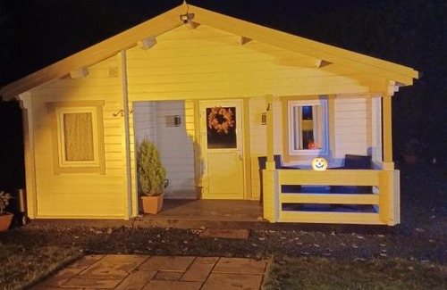 Letterkenny Casa | Family Log Cabin