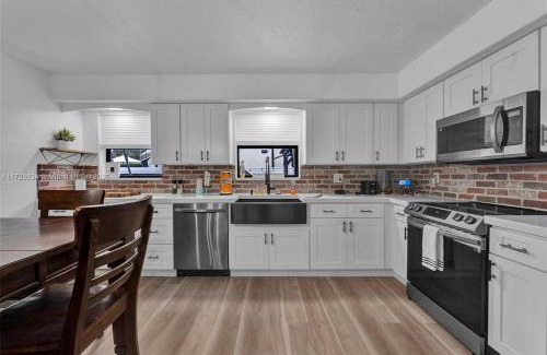 Lantana Apartamento | Family Luxury Rentals - 1111