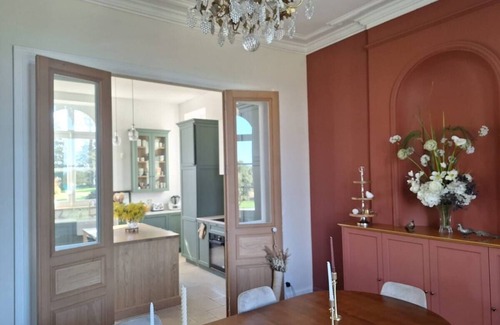 Saint-Jean-de-Linieres Casa | Family manor house