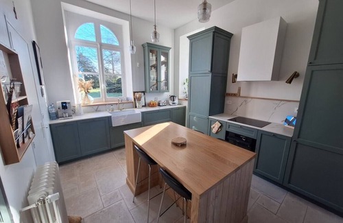 Saint-Jean-de-Linieres Casa | Family manor house