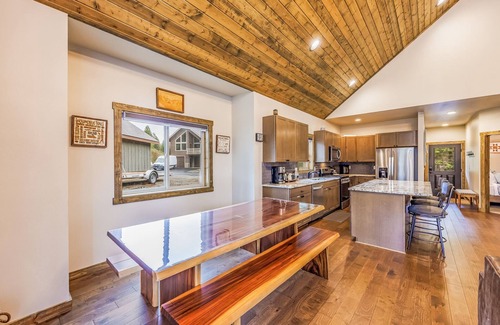 Ronald Casa | Family Memories!KidFrndly+HotTub GameRm-POOL ACCESS+FREE Nights