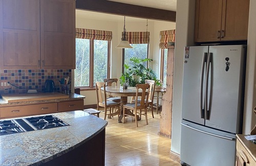 Elk Springs Casa | Family mountain home on 3 acres. 3,700 SF.