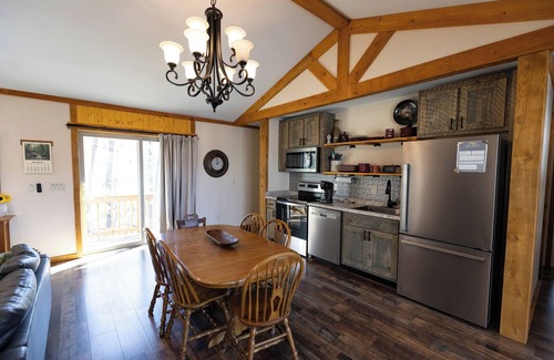 Cool Ridge Cabina | Family Mountain Getaway, Stay in the New River Gorge Area, Near Glade Creek Farm