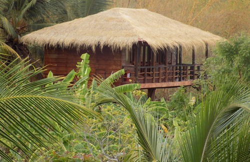 Inamaluwa Villa | Familiar y ecológico con cómodas habitaciones, villas, casas en los árboles y piscina.