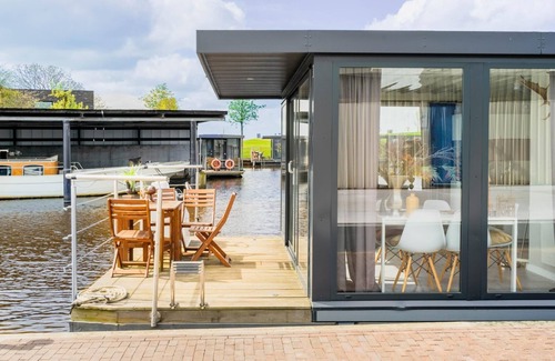Zwartsluis Alquiler De Eote | Family Oasis: Houseboat near Giethoorn