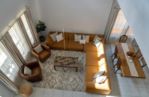 Manchaca Casa | Family Oasis - King Suize Suites - Near F1 and Wifi