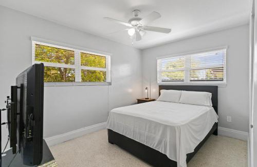 Miami Gardens Casa | Family Oasis Near Hard Rock Stadium & Beaches