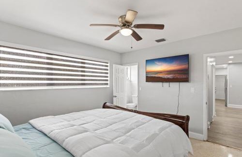 Miami Gardens Casa | Family Oasis Near Hard Rock Stadium & Beaches