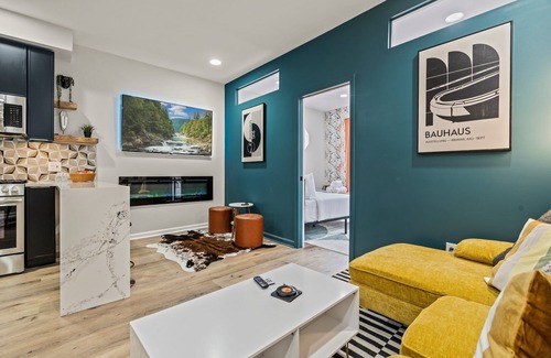 Old City Apartamento | Family Oasis with 3BR, Games, WIFI & BBQ