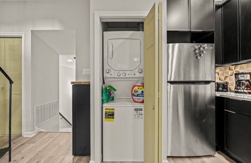 Old City Apartamento | Family Oasis with 3BR, Games, WIFI & BBQ