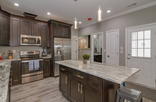 Hampton Casa | Family or Business - Sleeps 30, less than 1/4 mile Buckroe Beach!