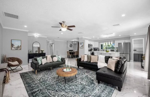 Bearss Plaza Casa | Family Paradise! 5BR, Pool, BBQ, MIL Suite