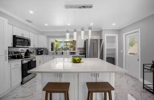 Bearss Plaza Casa | Family Paradise! 5BR, Pool, BBQ, MIL Suite
