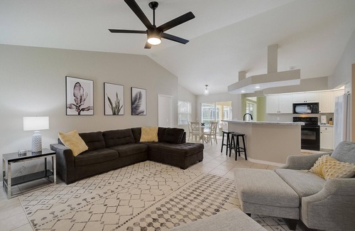 Long Meadow Casa | Family Paradise: Spa & Heated Pool w Outdoor TV
