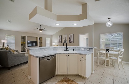 Long Meadow Casa | Family Paradise: Spa & Heated Pool w Outdoor TV