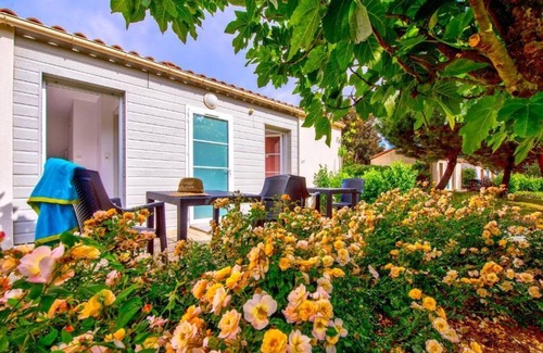 Les Epesses Apartamento | Family & Pet-Friendly Haven with Private Terraces - Near Puy du Fou