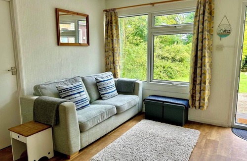 Kilkhampton Chalet De Esquí | Family & Pet friendly 2 bedroom Chalet near Bude, Cornwall