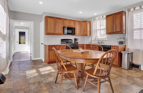 Marietta Casa | Family/Pet friendly home in Historic Marietta!