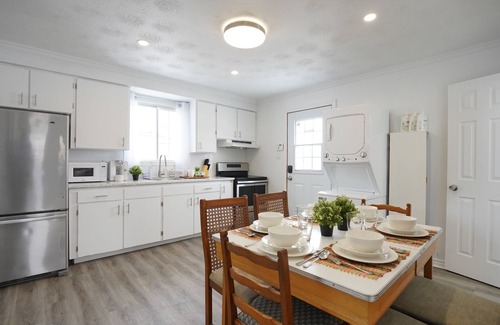 Cornwall Casa | Family & Pet Friendly Modern Bright Bungalow