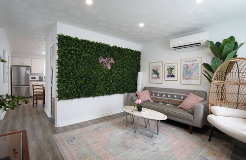 Cornwall Casa | Family & Pet Friendly Modern Bright Bungalow