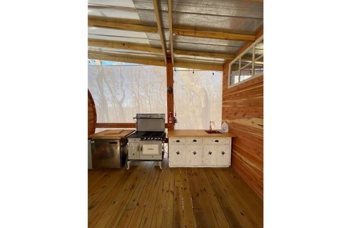 Wildwood Cabina | Family & Pet Friendly Treehouse with Amazing Views