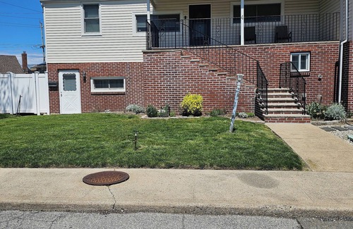 Island Park Casa | Family/Pet-Friendly 3 bedroom Apartment close to the beach.