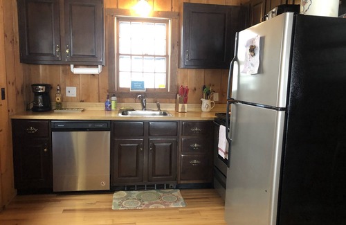 Londonderry Casa | Family/Pet Friendly Cabin w/ Modern Upgrades: Minutes to Mountains, Farms, Lake