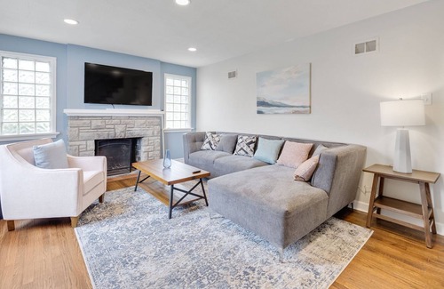 St. Louis Casa | Family & Pet Getaway, Ideal 4 Longer Stays