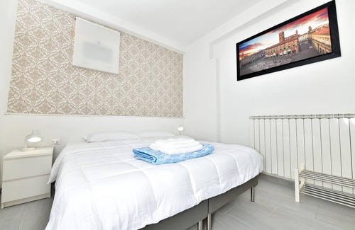 San Lazzaro di Savena Casa | Familiar-Confortable-Baño Privado-Camera Familiare