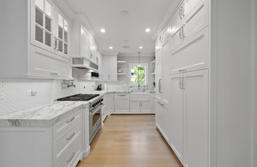 Country Club Estates Casa | Family Retreat, 3BR each with Ensuite, Lakeside Community