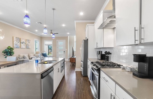 South Baton Rouge Casa | Family Ready Kitchen 3 BR/2.5 Baths