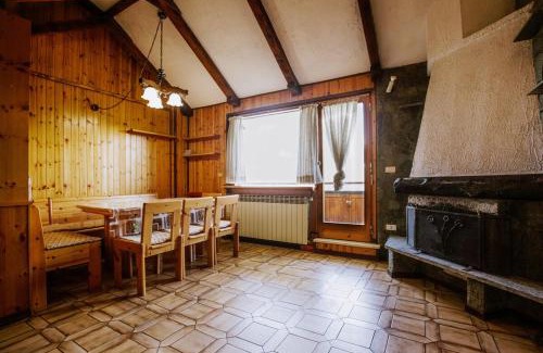 Sauze d'Oulx Apartamento | Family relaxation 2 minutes from the slopes - Parking & WiFi