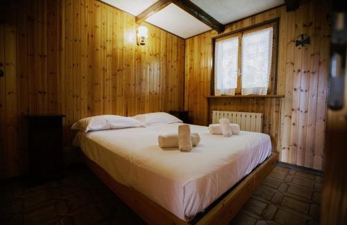 Sauze d'Oulx Apartamento | Family relaxation 2 minutes from the slopes - Parking & WiFi