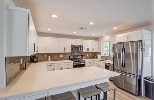 Camelback East Casa | Family Retreat By Old Town w Pool