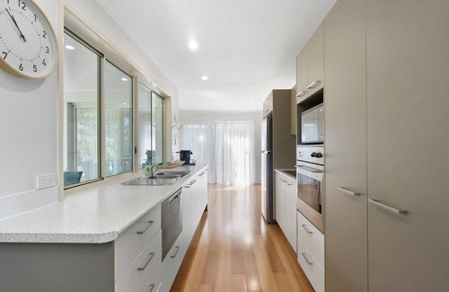 Caloundra Casa | Family Retreat, Fenced Yard, Pet-friendly