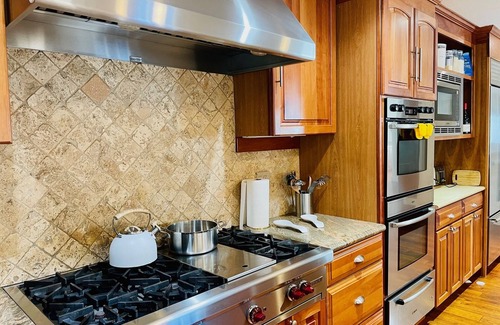 Santa Rosa Casa | Family Retreat in the Heart of Wine Country