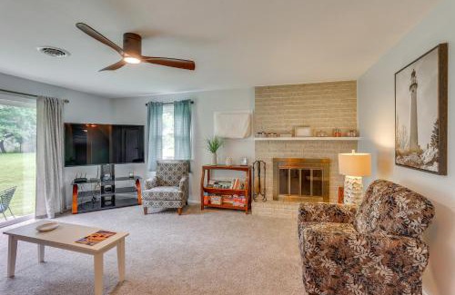 Elizabethtown Casa | Family Retreat Near Hersheypark with Horse Farm View