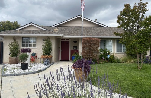 The Plaza Casa | Family Retreat near Disney, Knotts, Beaches, Aquarium, Gondala, Entertainment.