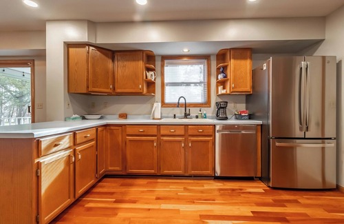 Necedah Casa | FAMILY RETREAT ON CASTLE ROCK LAKE WITH PRIVATE PIER