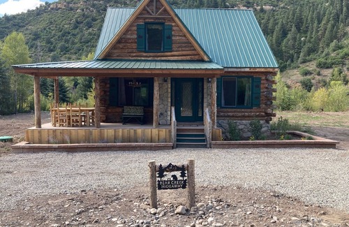 Somerset Cabina | Family Retreat on River in Raggeds with WiFi on Kebler PassnMeal Plans Available