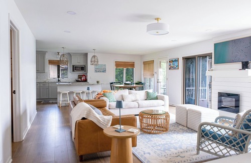 Normandy Shores Casa | Newly Updated Lake Keowee Property, just 10 miles from Clemson University