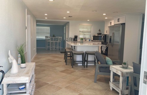 Hudson Beach Estates Casa | Family Retreat On the Canal!