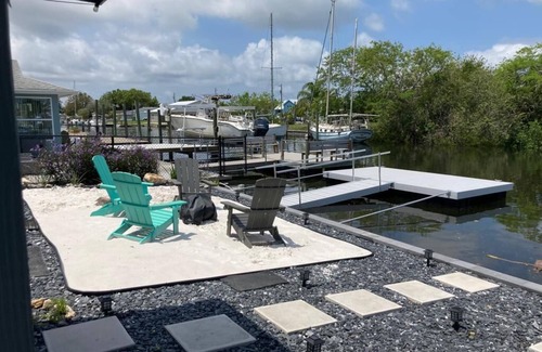 Hudson Beach Estates Casa | Family Retreat On the Canal!