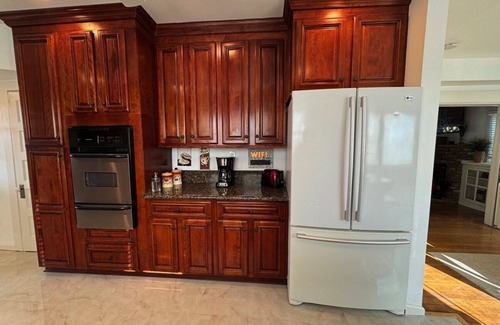 Orange Casa | Family Retreat/RV Parking/ Pickleball OC Red House