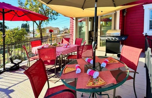 Orange Casa | Family Retreat/RV Parking/ Pickleball OC Red House