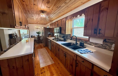 Unaka Casa | FAMILY RETREAT: SOGGY BEAR BOTTOM