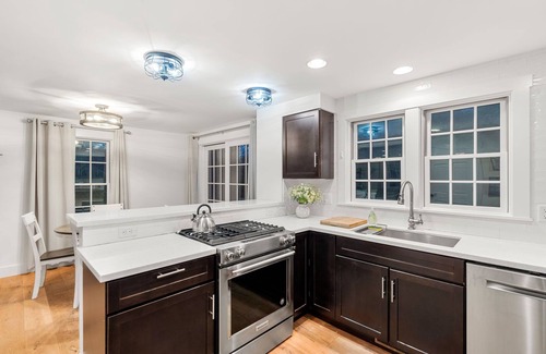 Nantucket Casa | Family retreat w/ outdoor shower, fire pit, plenty of indoor & outdoor space