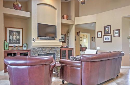 Arrowhead Ranch Casa | Family Retreat with Putting Green about 6 Mi to Peoria!